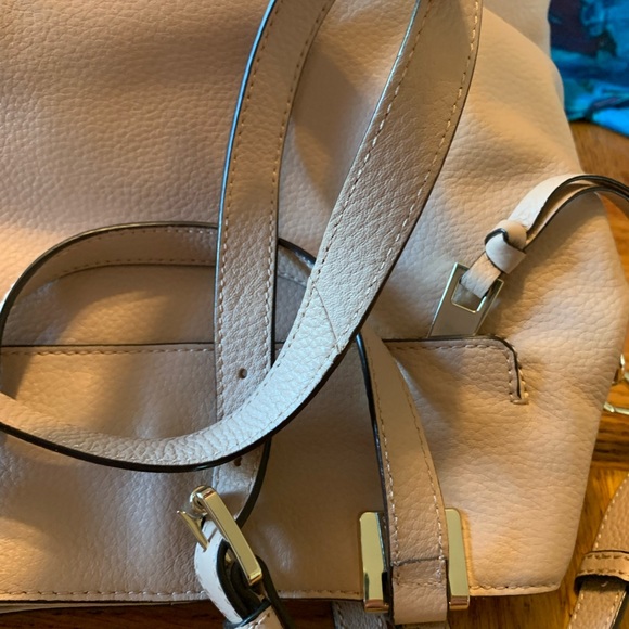 💛Vince Camuto Almond Purse💛 - Picture 13 of 16